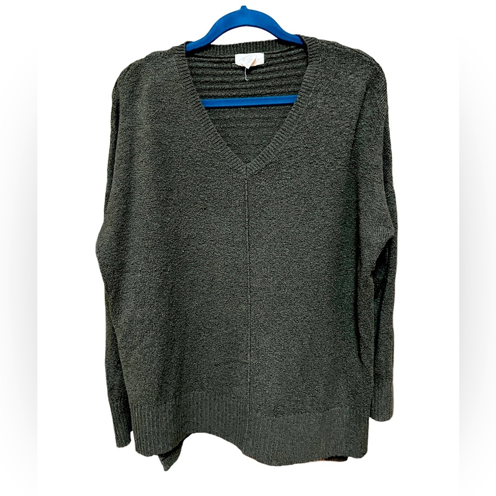 Green cozy sweater